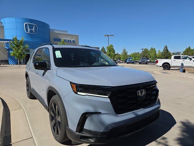 new 2025 Honda Pilot car, priced at $54,285