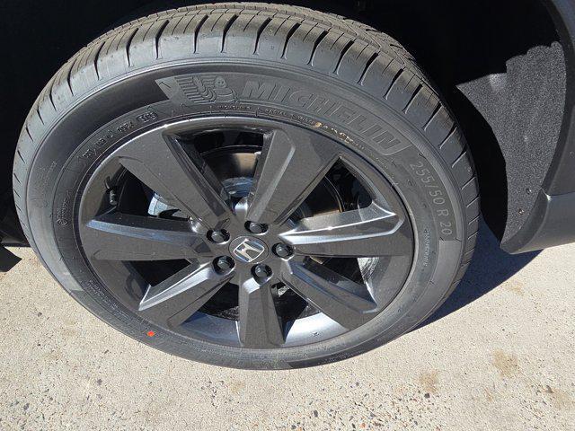 new 2025 Honda Pilot car, priced at $42,643