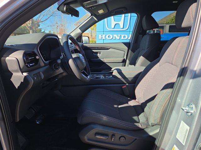 new 2025 Honda Pilot car, priced at $42,643