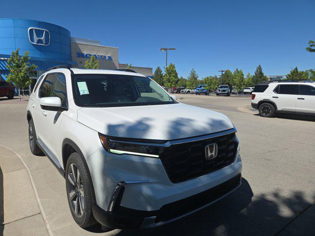 new 2025 Honda Pilot car, priced at $49,305