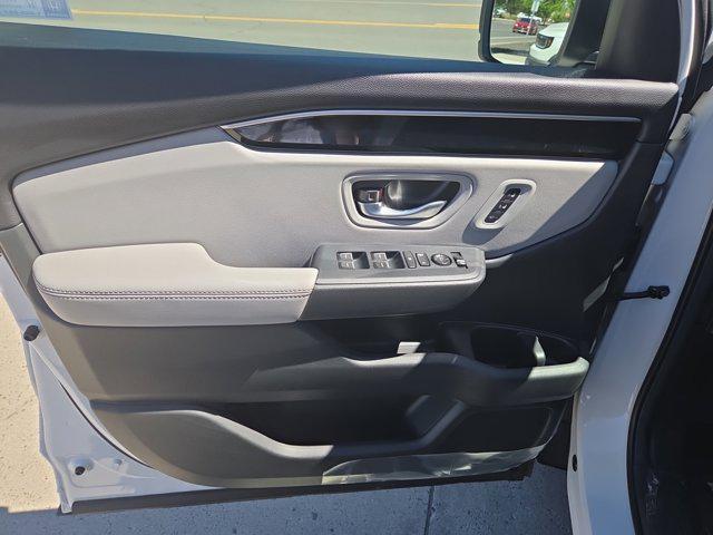 new 2025 Honda Pilot car, priced at $49,305