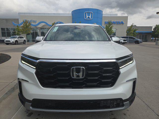 new 2025 Honda Pilot car, priced at $52,830