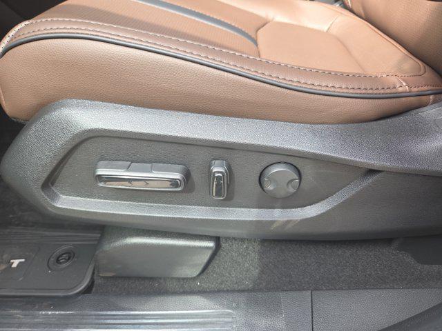 new 2025 Honda Pilot car, priced at $52,830