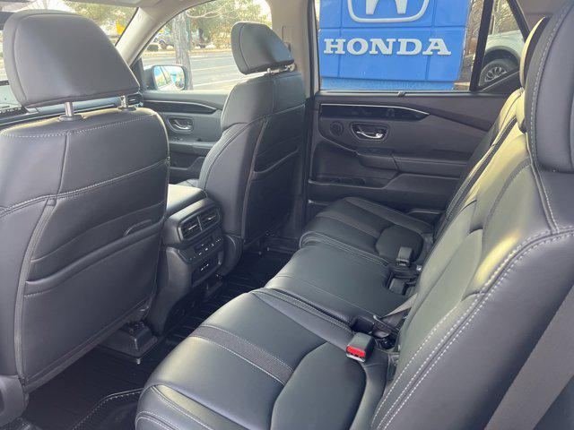 used 2025 Honda Pilot car, priced at $45,797