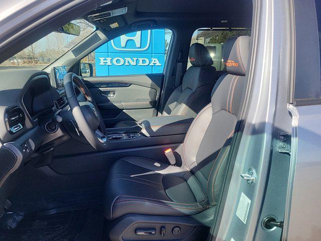 new 2025 Honda Pilot car, priced at $49,350