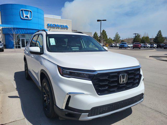 new 2025 Honda Pilot car, priced at $51,905