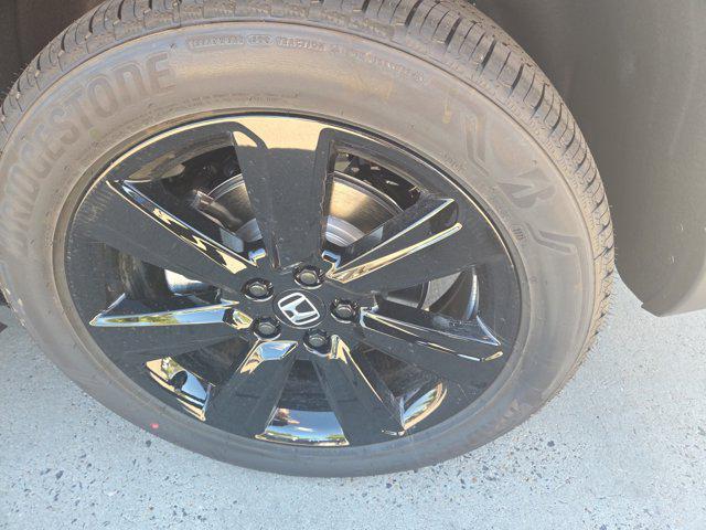 new 2025 Honda Pilot car, priced at $54,285