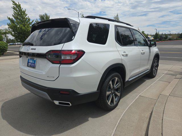 new 2025 Honda Pilot car, priced at $53,515