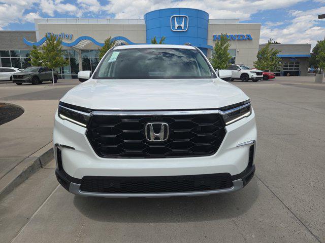 new 2025 Honda Pilot car, priced at $53,515