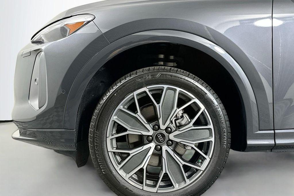 new 2025 Audi Q5 car, priced at $61,300