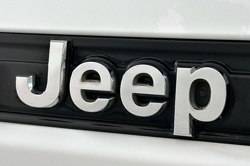 used 2023 Jeep Grand Cherokee car, priced at $24,900