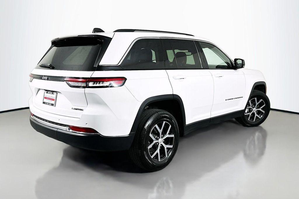used 2023 Jeep Grand Cherokee car, priced at $24,900
