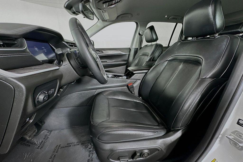 used 2023 Jeep Grand Cherokee car, priced at $24,900