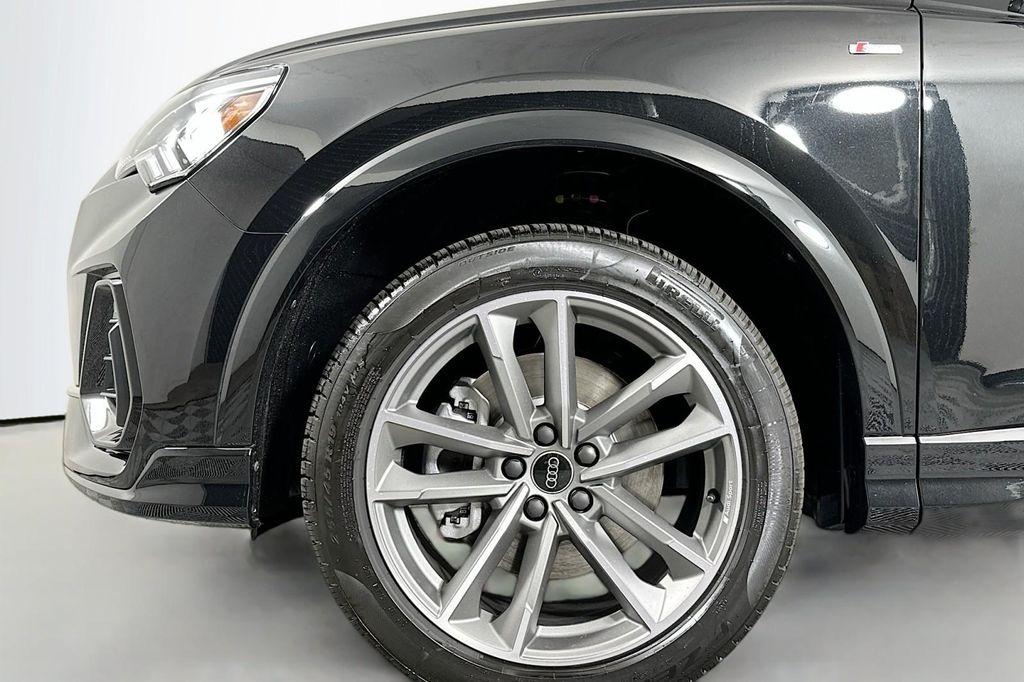 new 2025 Audi Q3 car, priced at $46,225
