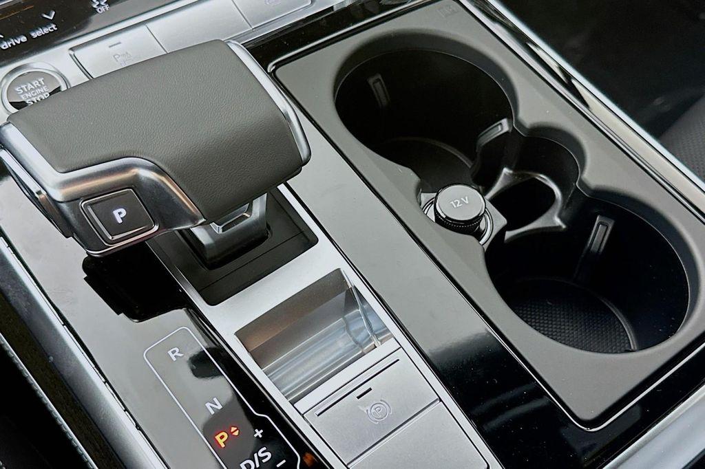 new 2026 Audi Q7 car, priced at $78,220