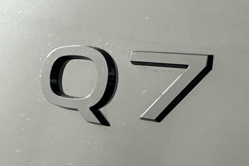 new 2026 Audi Q7 car, priced at $78,220
