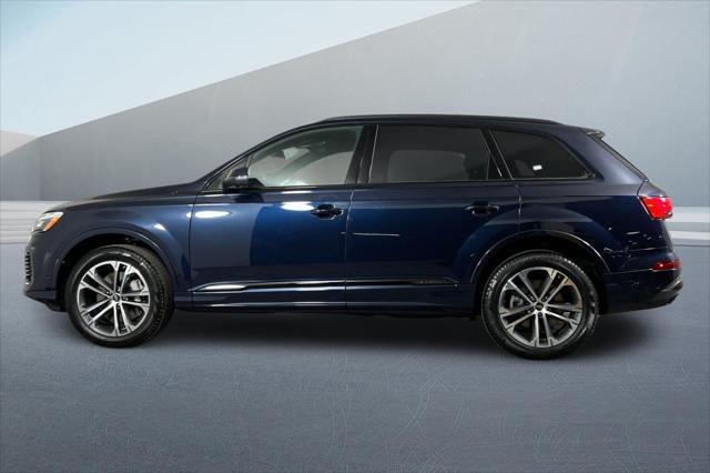 new 2025 Audi Q7 car, priced at $68,170