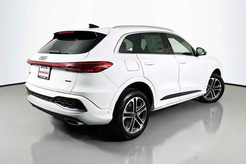 new 2025 Audi Q5 car, priced at $59,490