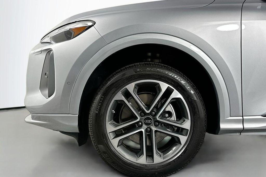 new 2025 Audi Q5 car, priced at $58,100