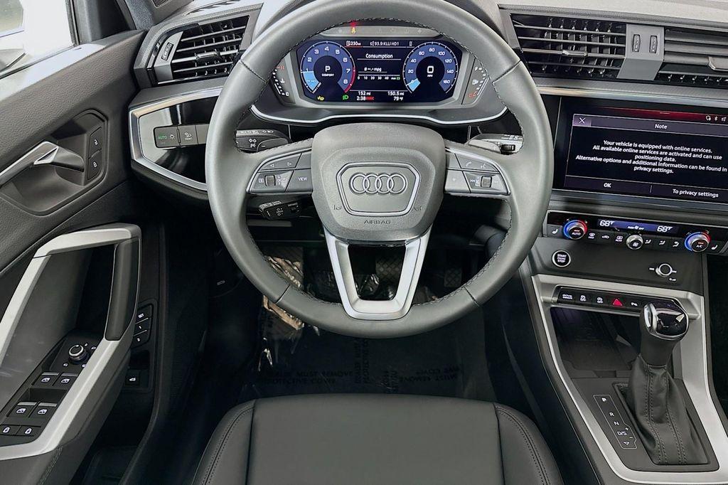 new 2025 Audi Q3 car, priced at $43,925