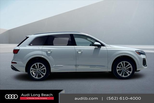 new 2025 Audi Q7 car, priced at $70,020