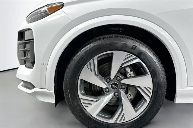 new 2025 Audi Q6 e-tron car, priced at $76,540