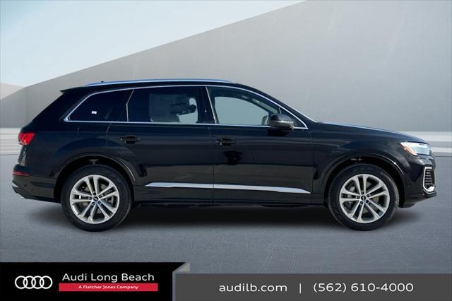 new 2025 Audi Q7 car, priced at $65,270