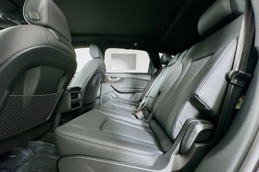 new 2026 Audi Q7 car, priced at $78,105