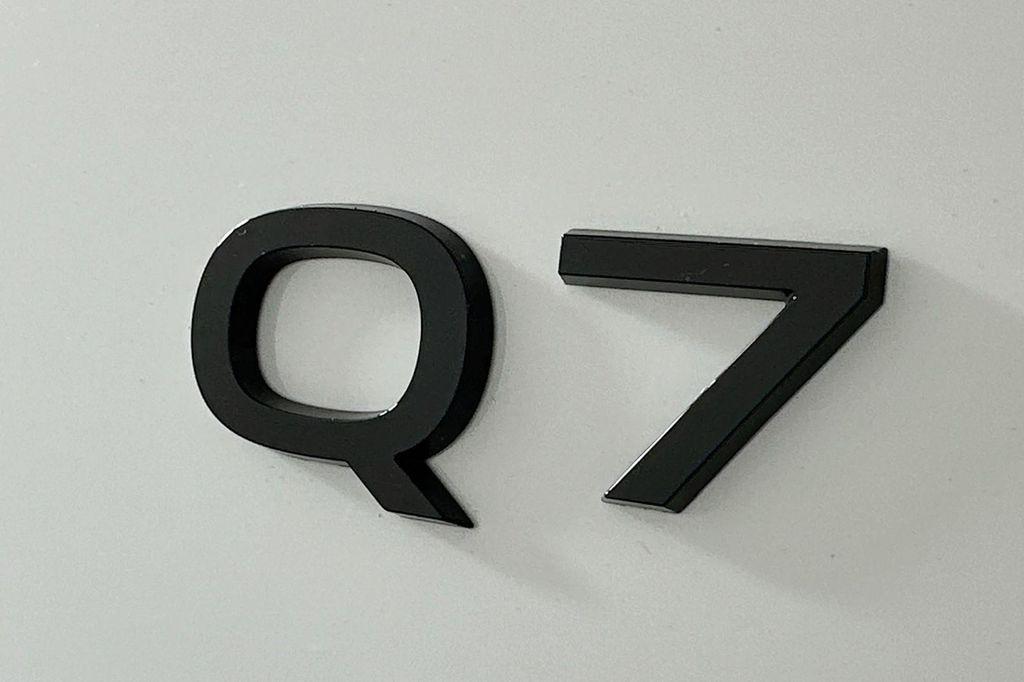 new 2026 Audi Q7 car, priced at $78,105