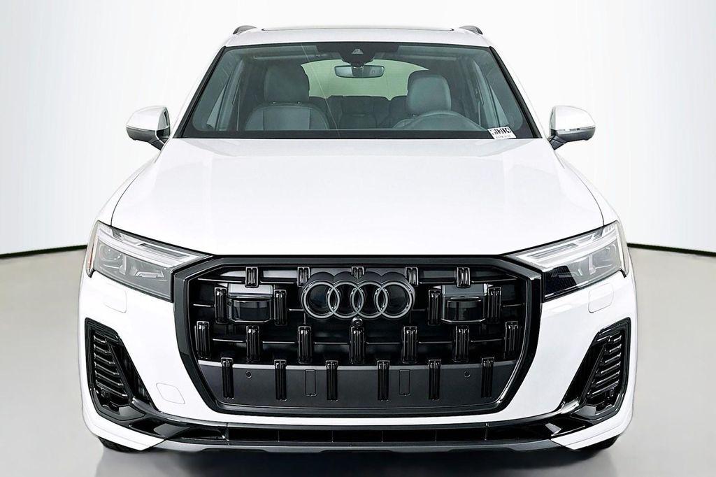 new 2026 Audi Q7 car, priced at $78,105