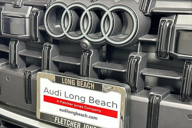 new 2025 Audi Q7 car, priced at $77,460