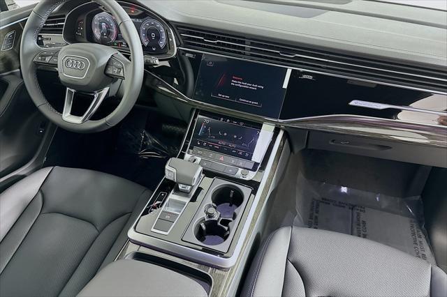 new 2025 Audi Q7 car, priced at $77,460