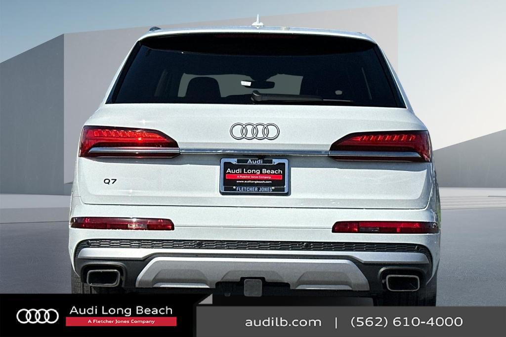 new 2025 Audi Q7 car, priced at $69,425