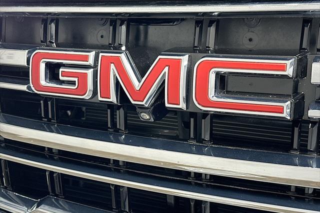 used 2024 GMC Yukon car, priced at $61,294