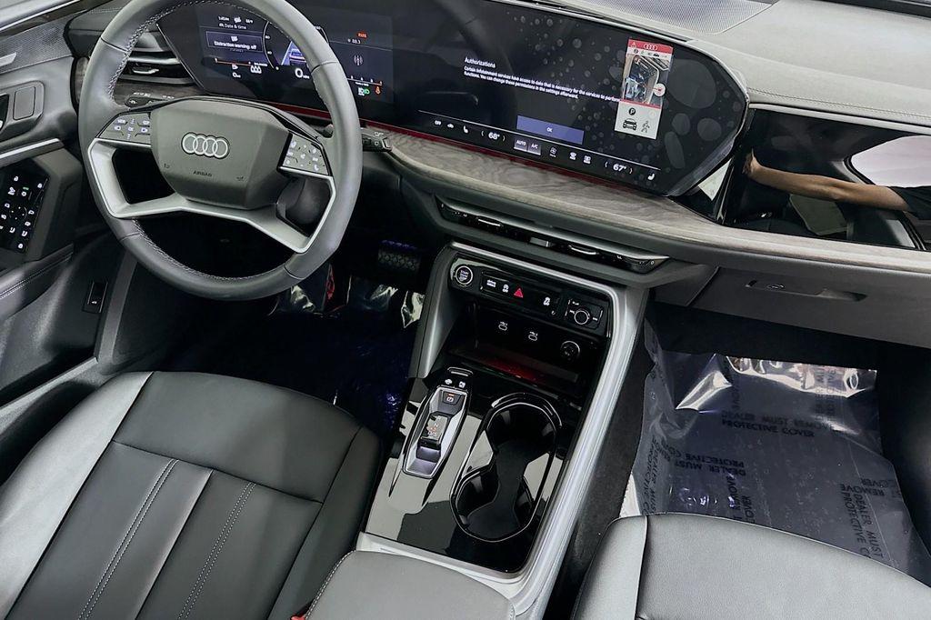new 2025 Audi Q5 car, priced at $60,290