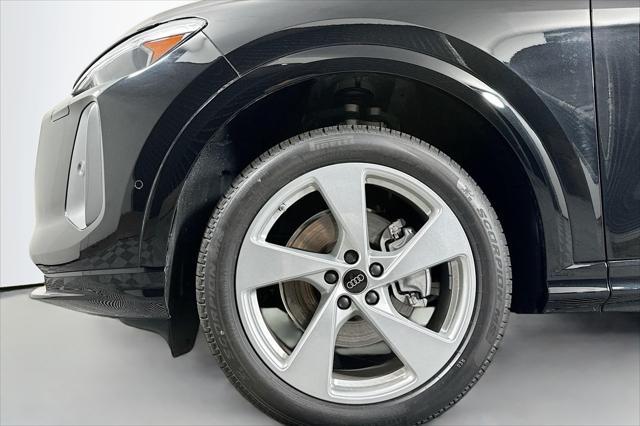 new 2025 Audi Q5 car, priced at $60,975