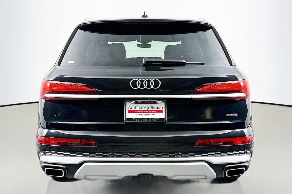 new 2025 Audi Q7 car, priced at $76,770