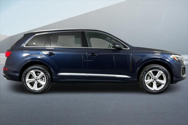 new 2025 Audi Q7 car, priced at $65,120