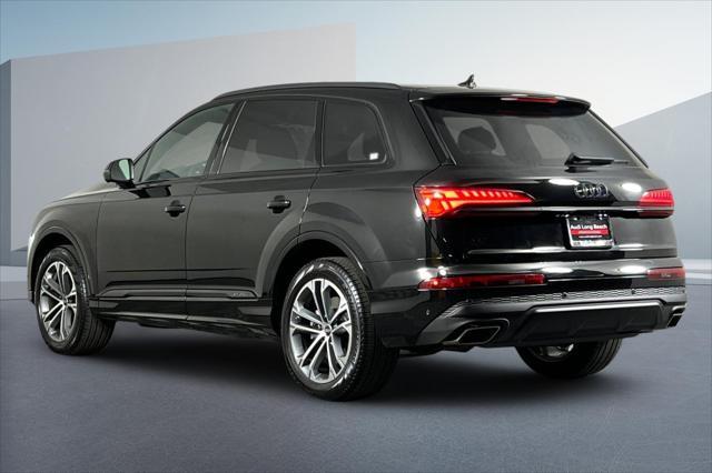 new 2025 Audi Q7 car, priced at $68,260