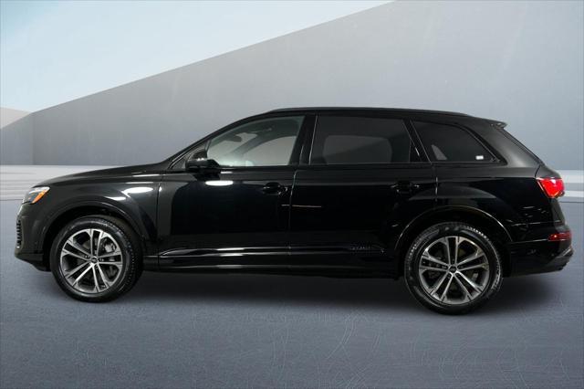 new 2025 Audi Q7 car, priced at $68,260