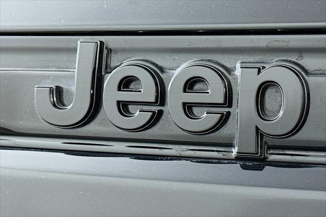 used 2024 Jeep Grand Cherokee car, priced at $40,594