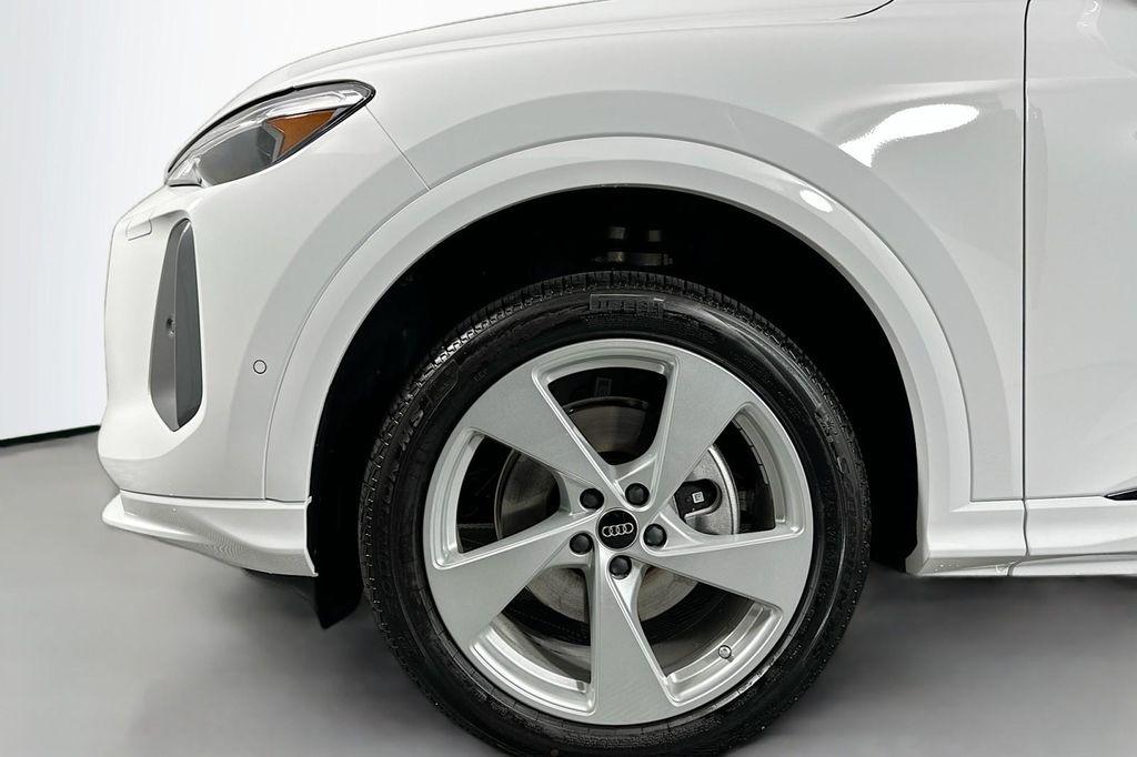 new 2025 Audi Q5 car, priced at $59,695