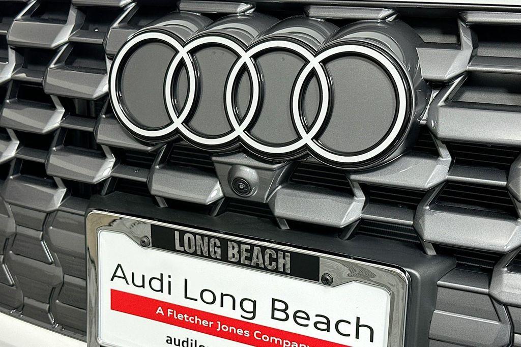 new 2025 Audi Q5 car, priced at $59,695