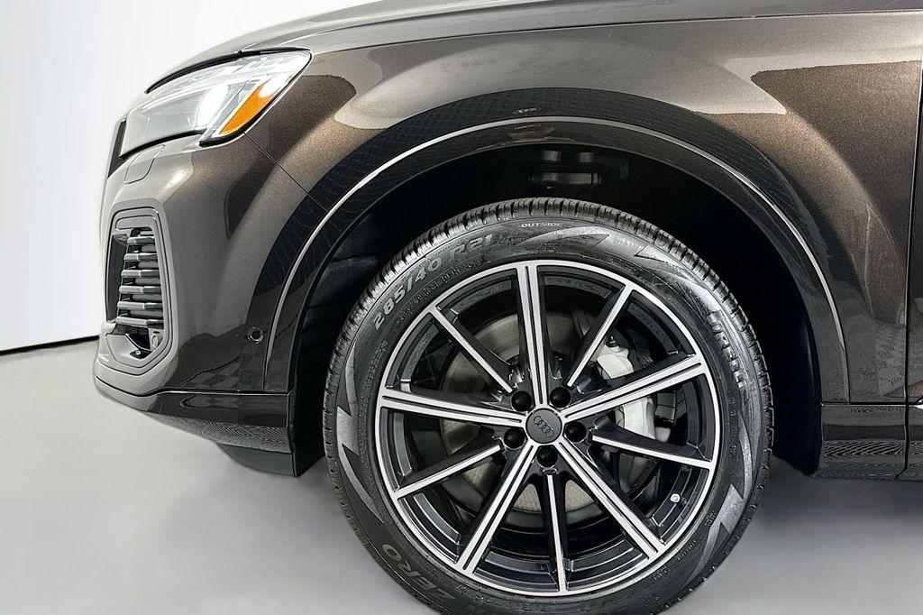 new 2026 Audi Q7 car, priced at $73,105
