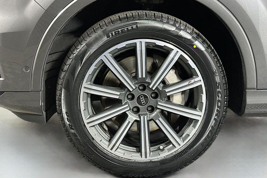 used 2023 Audi Q7 car, priced at $32,444