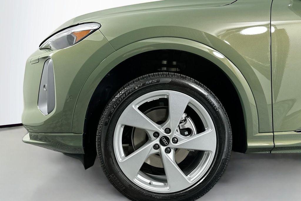 new 2025 Audi Q5 car, priced at $60,440