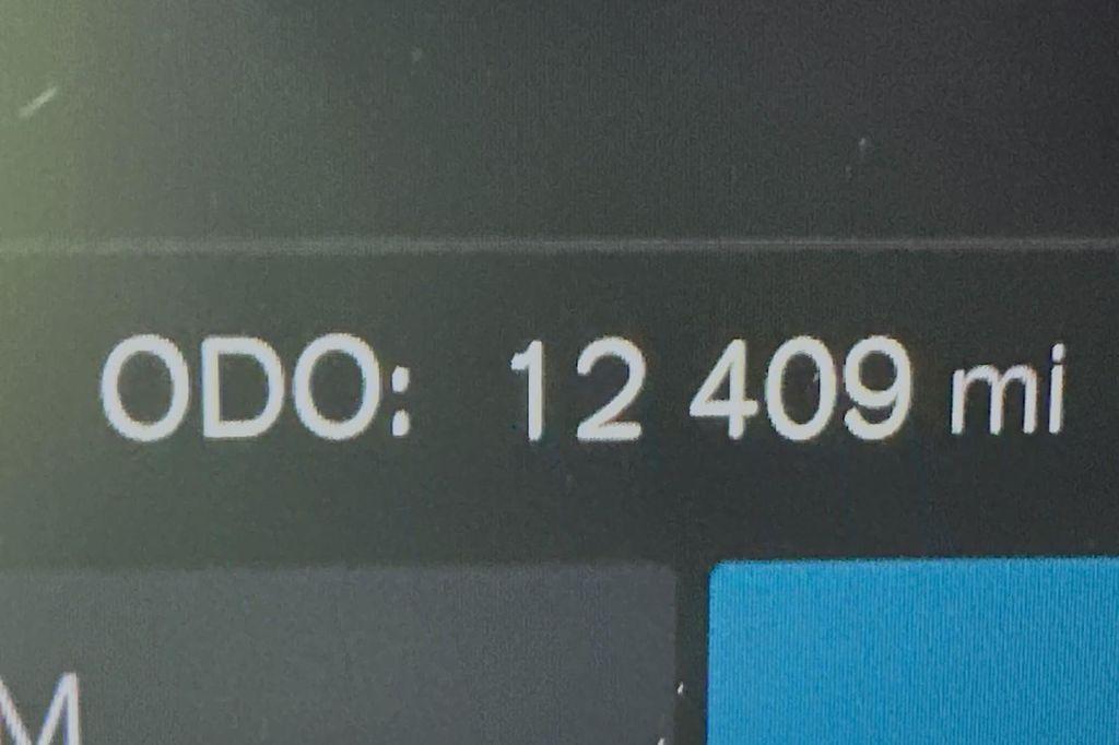 used 2025 Volvo XC60 car, priced at $32,990