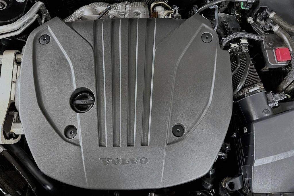 used 2025 Volvo XC60 car, priced at $32,990