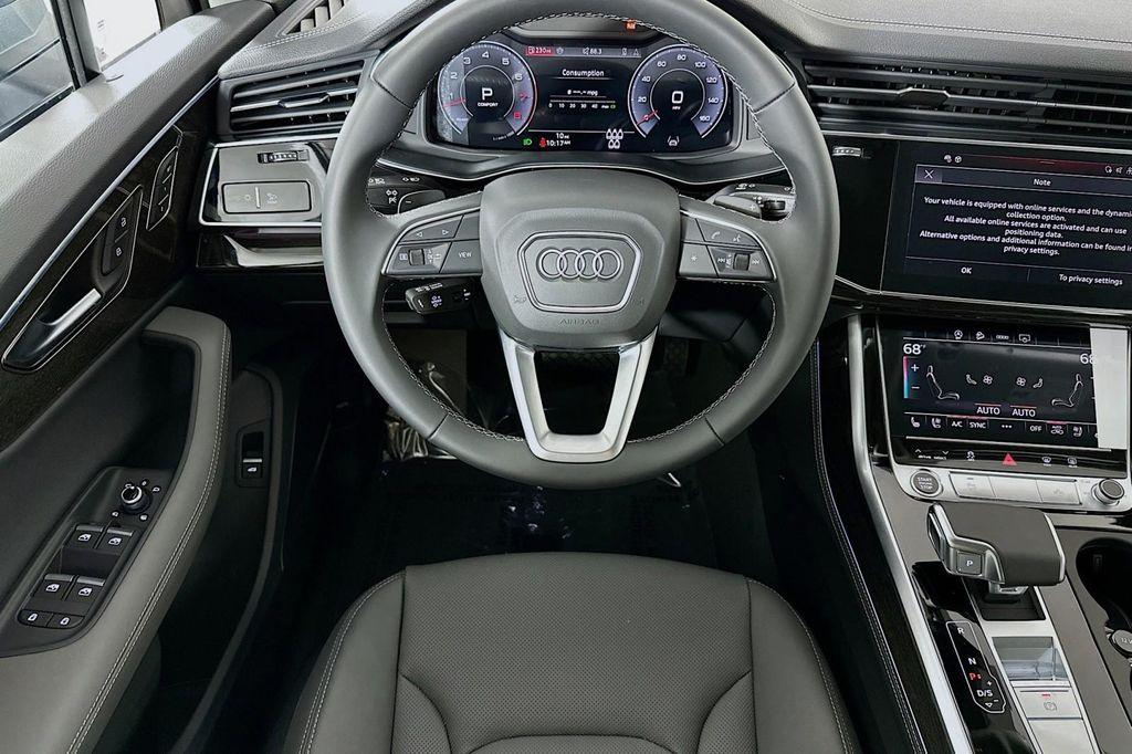 new 2025 Audi Q7 car, priced at $78,000