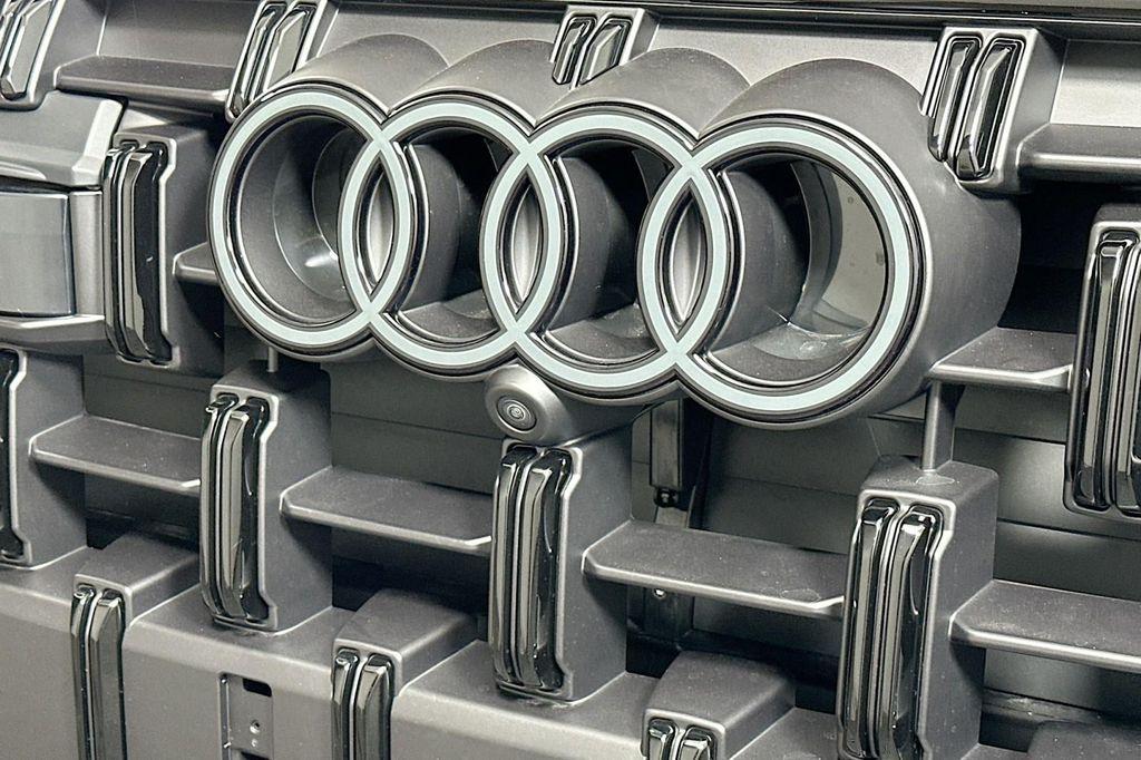 new 2025 Audi Q7 car, priced at $78,000